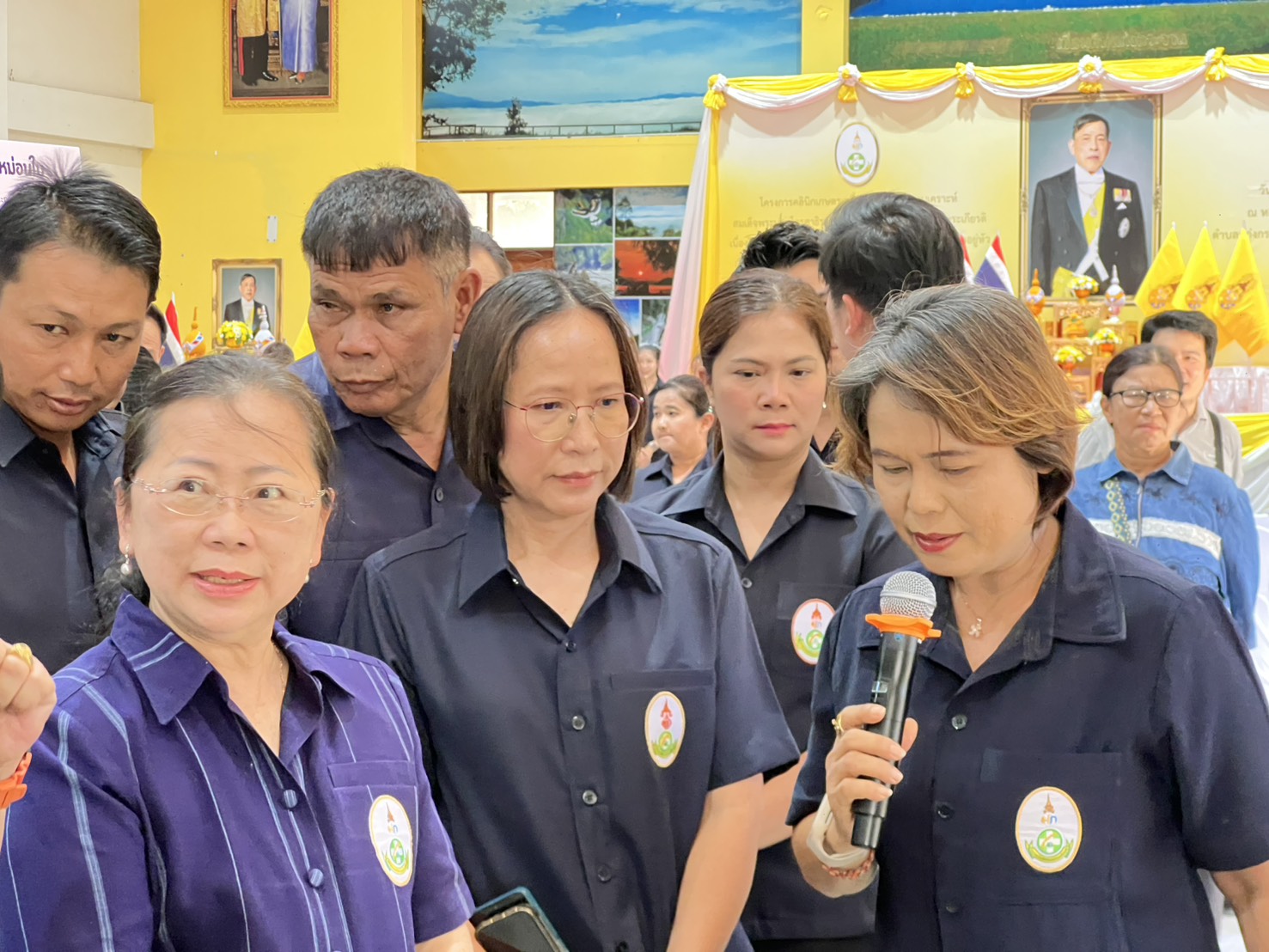 title - ปฏิรูปที่ดินจังหวัดเพชรบุรี พร้อมด้วย เจ้าหน้าที่ ส.ป.ก.เพชรบุรี ร่วมจัดนิทรรศการและกิจกรรมให้บริการ โครงการคลินิกเกษตรเคลื่อนที่ในพระราชานุเคราะห์สมเด็จพระบรมโอรสาธิราชฯ สยามมกุฎราชกุมาร เฉลิมพระเกียรติเนื่องในวันเฉลิมพระชนมพรรษา พระบาทสมเด็จพระเจ้าอยู่หัว 28 กรกฎาคม 2569 